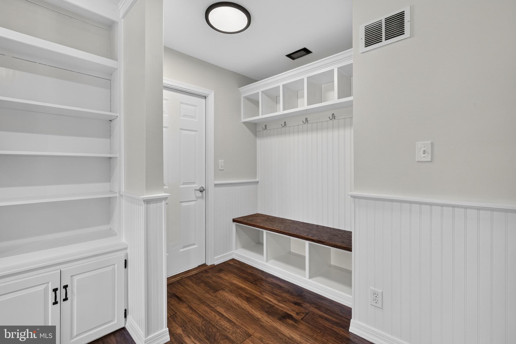 105 Ruth Drive Middletown, DE 19709 - Photo 19 of 63 Mudroom area entering from garage