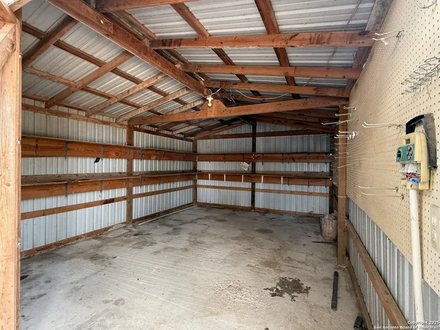 $1,100 | 3274 Interstate 35, Unit 1, Natalia, TX 78059