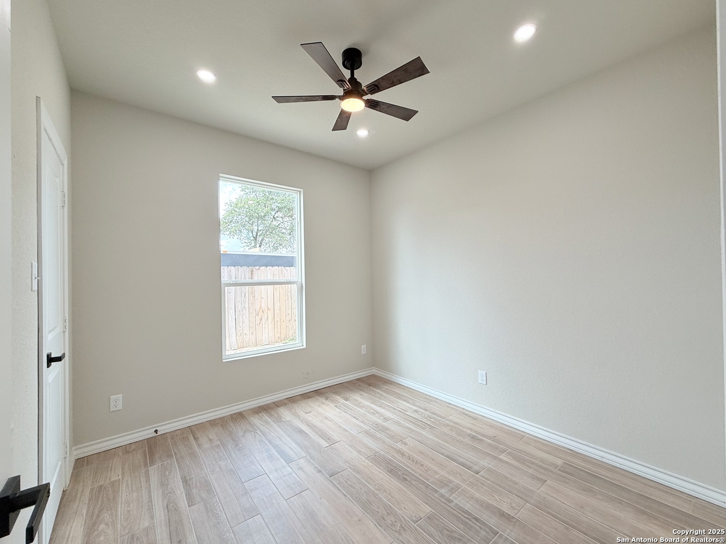 3274 Interstate 35, Unit 1 Natalia, TX 78059 - Photo 3 of 20