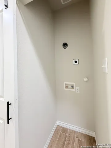 $1,100 | 3274 Interstate 35, Unit 1, Natalia, TX 78059