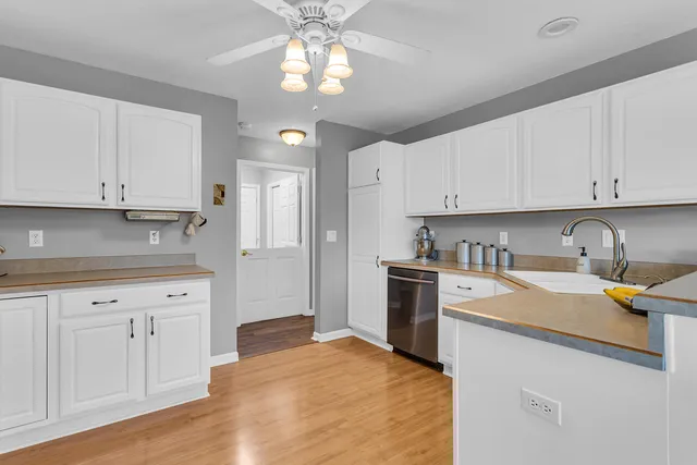 $485,000 | 3846 Nelson Drive, Jackson, MI 49203