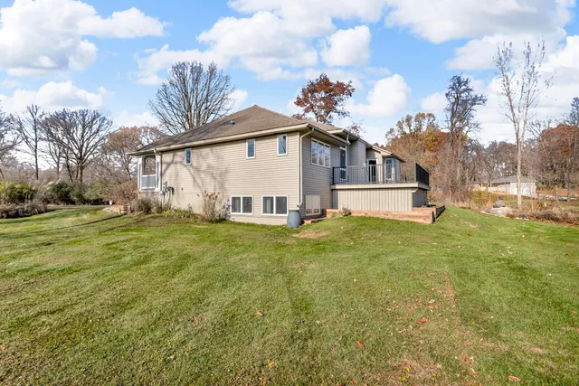 $485,000 | 3846 Nelson Drive, Jackson, MI 49203