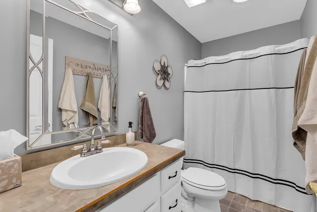 $485,000 | 3846 Nelson Drive, Jackson, MI 49203