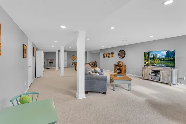 $485,000 | 3846 Nelson Drive, Jackson, MI 49203