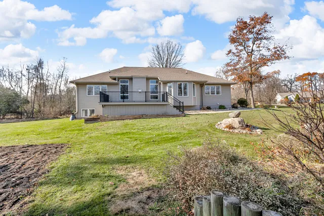 $485,000 | 3846 Nelson Drive, Jackson, MI 49203