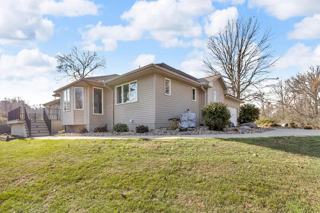 $485,000 | 3846 Nelson Drive, Jackson, MI 49203