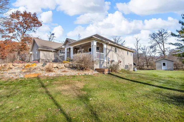 $485,000 | 3846 Nelson Drive, Jackson, MI 49203