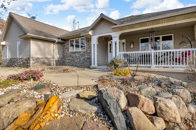 $485,000 | 3846 Nelson Drive, Jackson, MI 49203