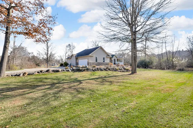 $485,000 | 3846 Nelson Drive, Jackson, MI 49203