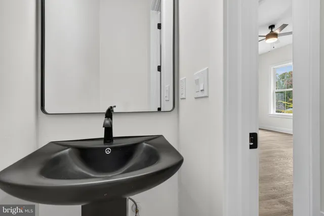 $1,200,000 | 5355 Hillside Drive, Warrenton, VA 20187