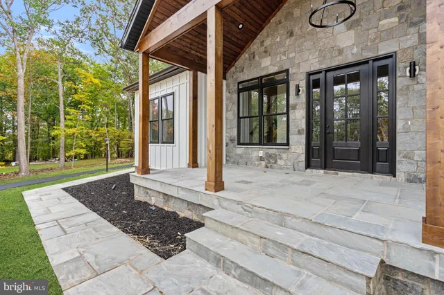 $1,200,000 | 5355 Hillside Drive, Warrenton, VA 20187