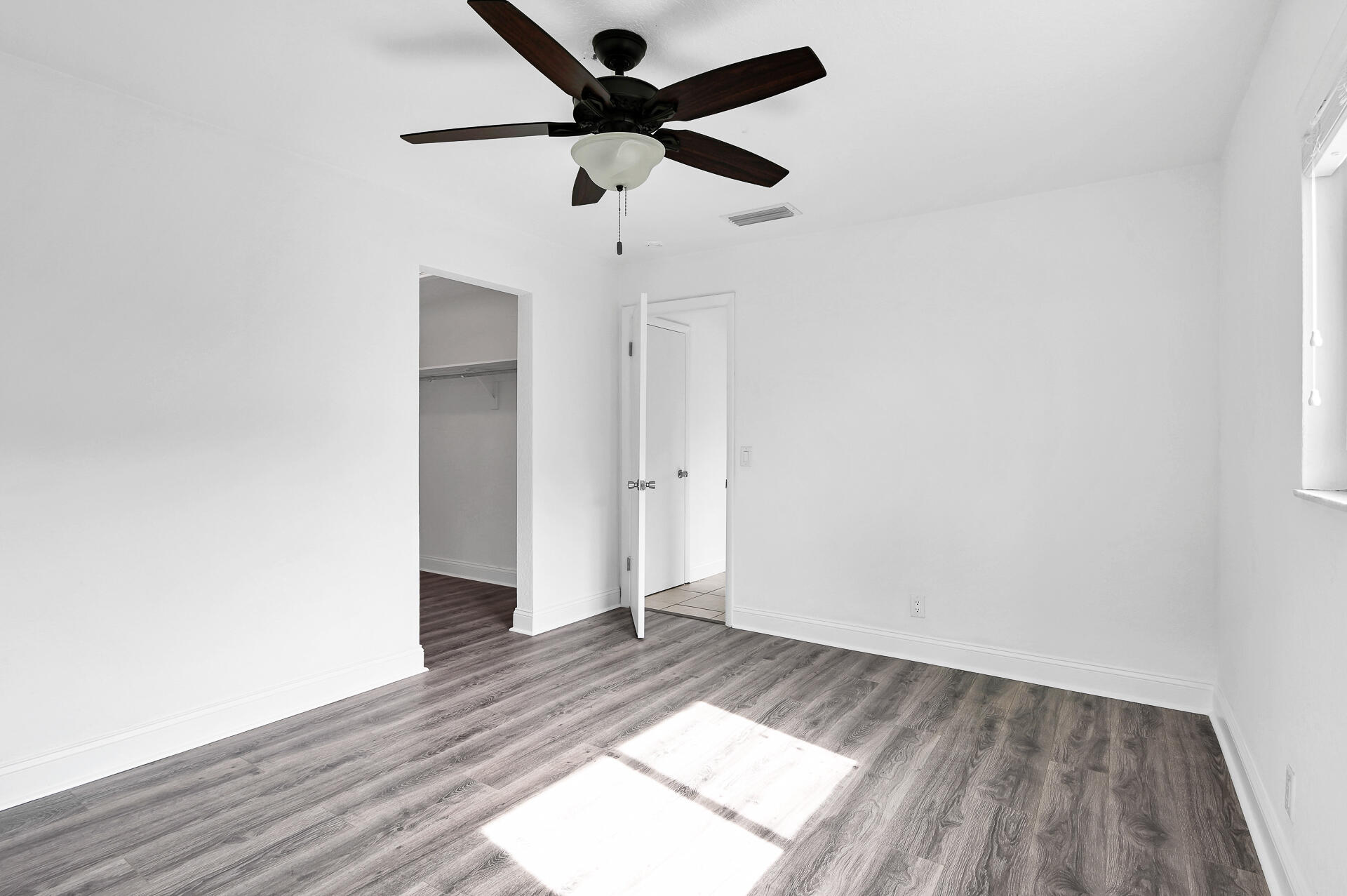 928 Southwest 5th Street Boca Raton, FL 33486 - Photo 13 of 32 photo-13