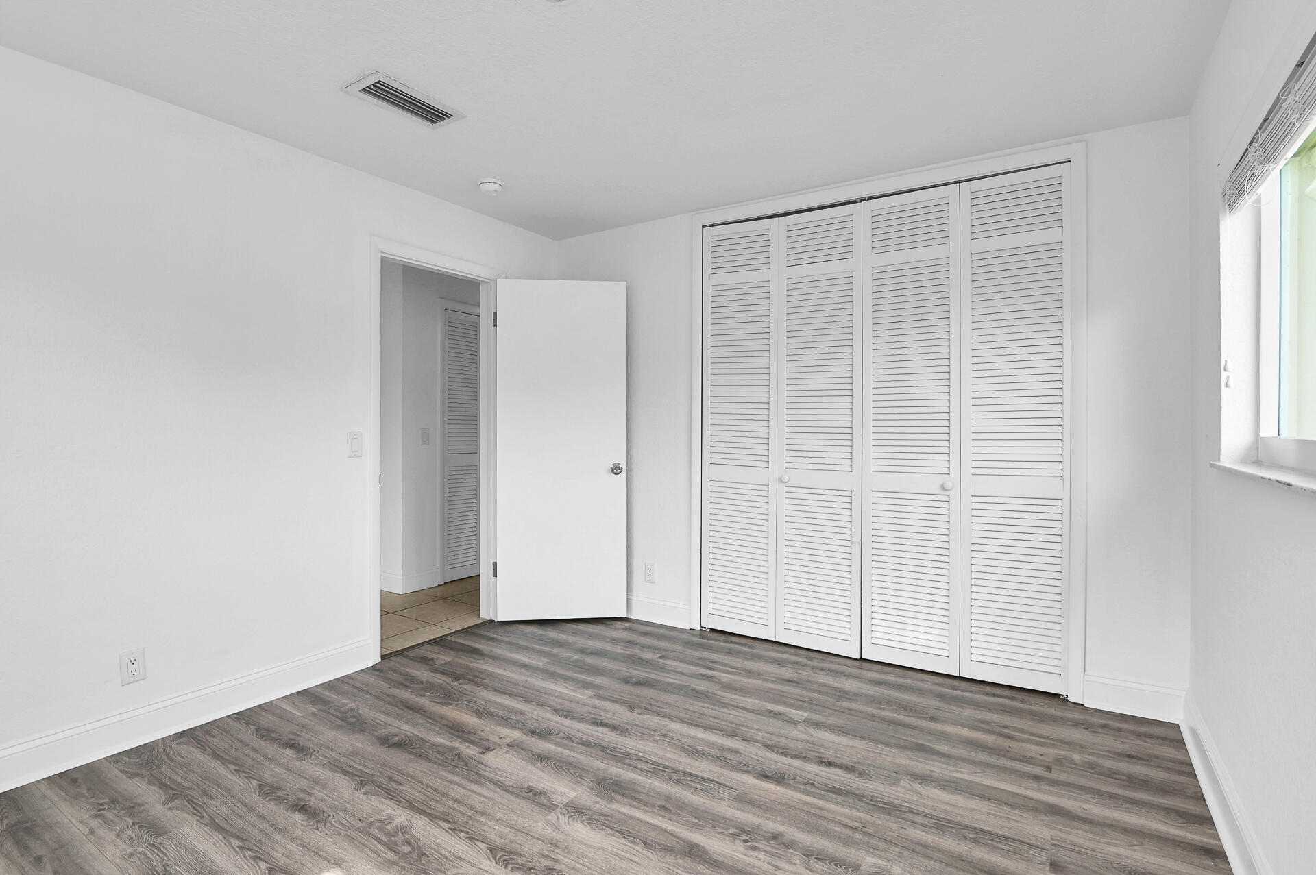 928 Southwest 5th Street Boca Raton, FL 33486 - Photo 18 of 32 photo-18