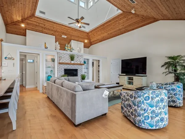 $1,199,000 | 1039 Gulfshore Boulevard, Alligator Point, FL 32346