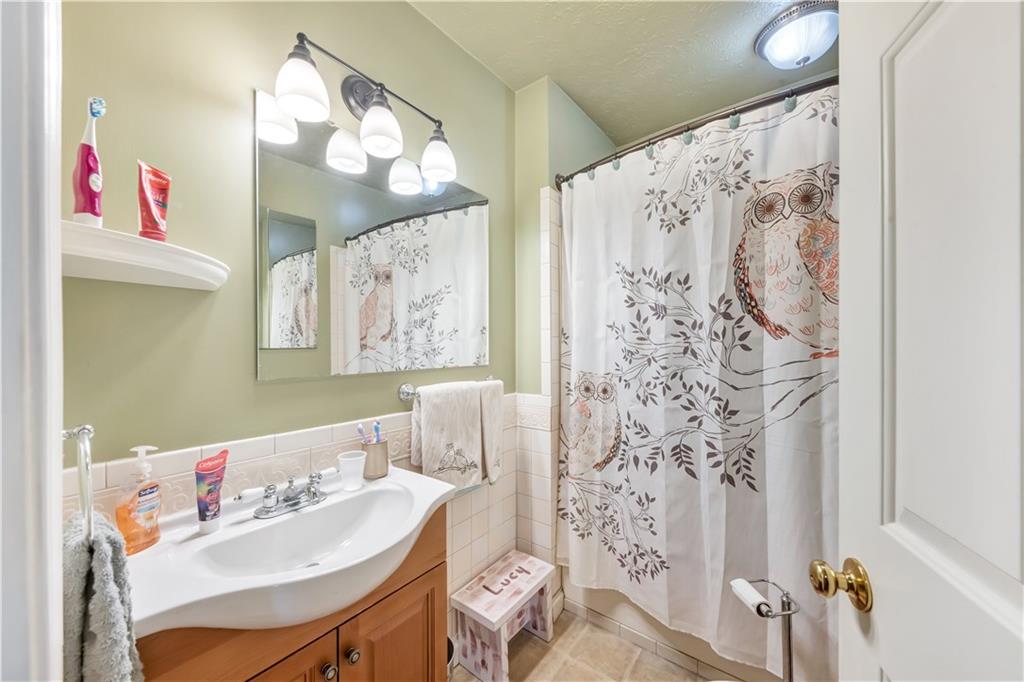 64 Price Road Presto, PA 15142 - Photo 5 of 18 Gallery Image 5