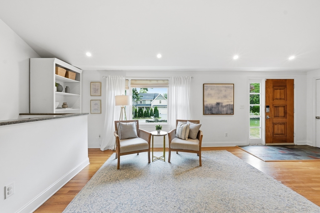 74 Framingham Road Marlborough, MA 01752 - Photo 12 of 41
