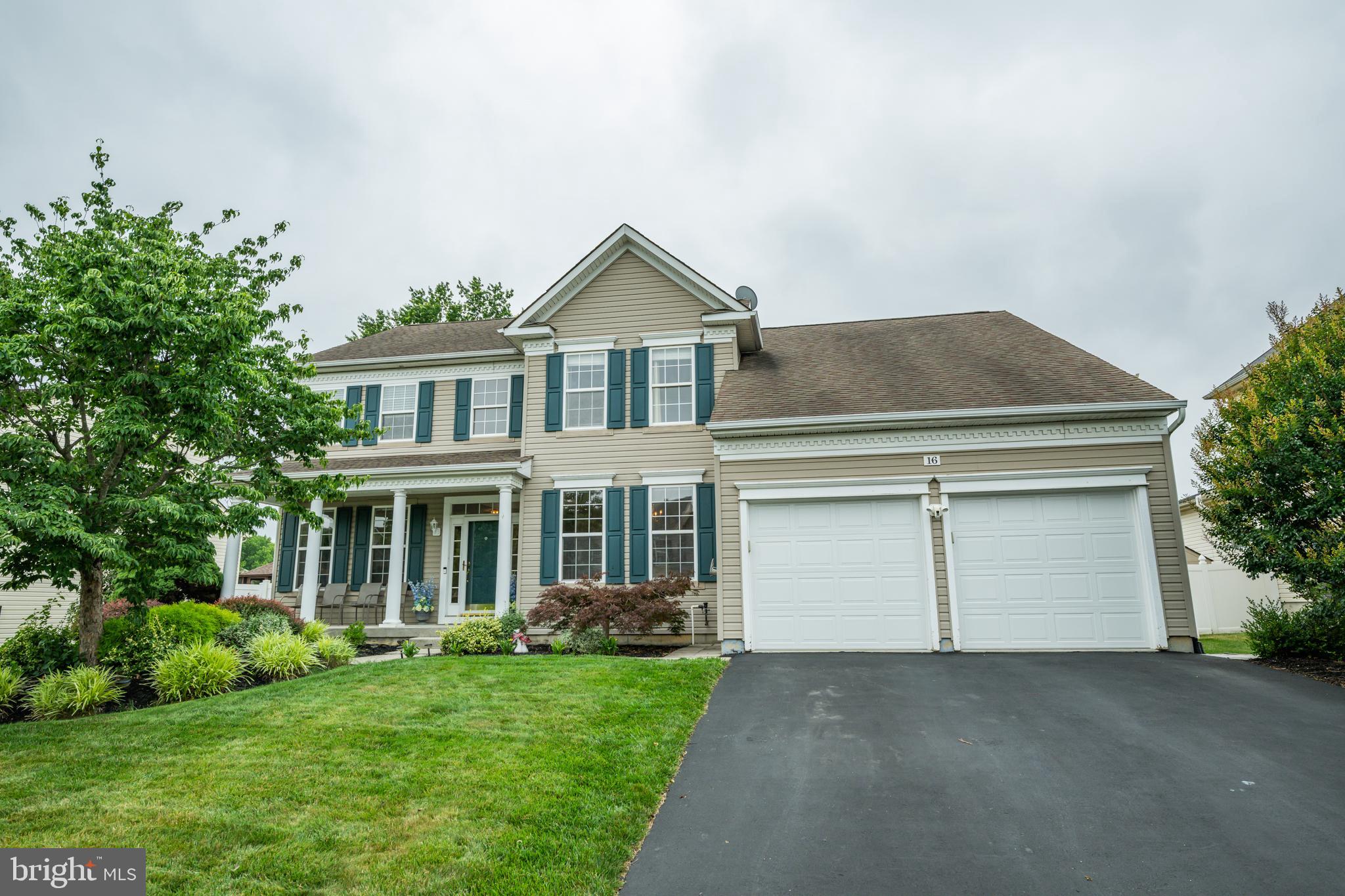 16 Amesbury Road Levittown, PA 19054 - Photo 1 of 57
