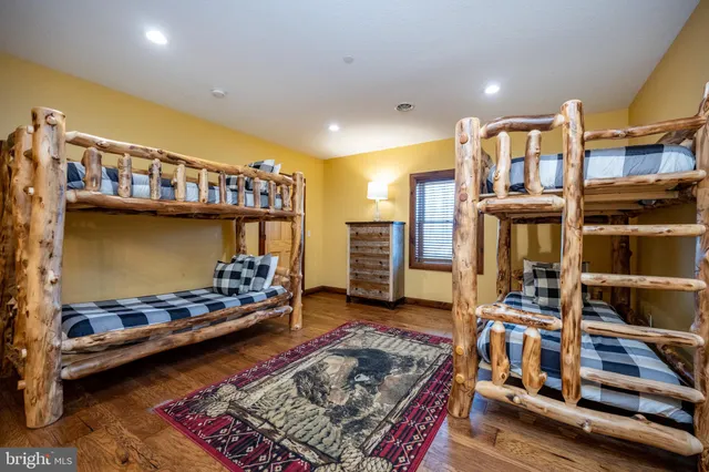 $1,395,000 | 19 Greenside Court, McHenry, MD 21541