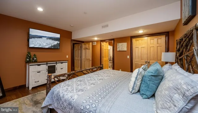 $1,395,000 | 19 Greenside Court, McHenry, MD 21541