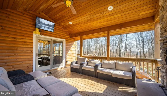 $1,395,000 | 19 Greenside Court, McHenry, MD 21541