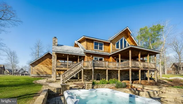 $1,395,000 | 19 Greenside Court, McHenry, MD 21541