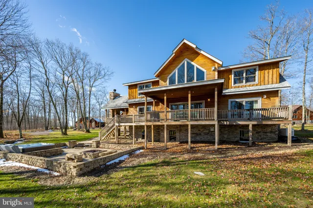 $1,395,000 | 19 Greenside Court, McHenry, MD 21541