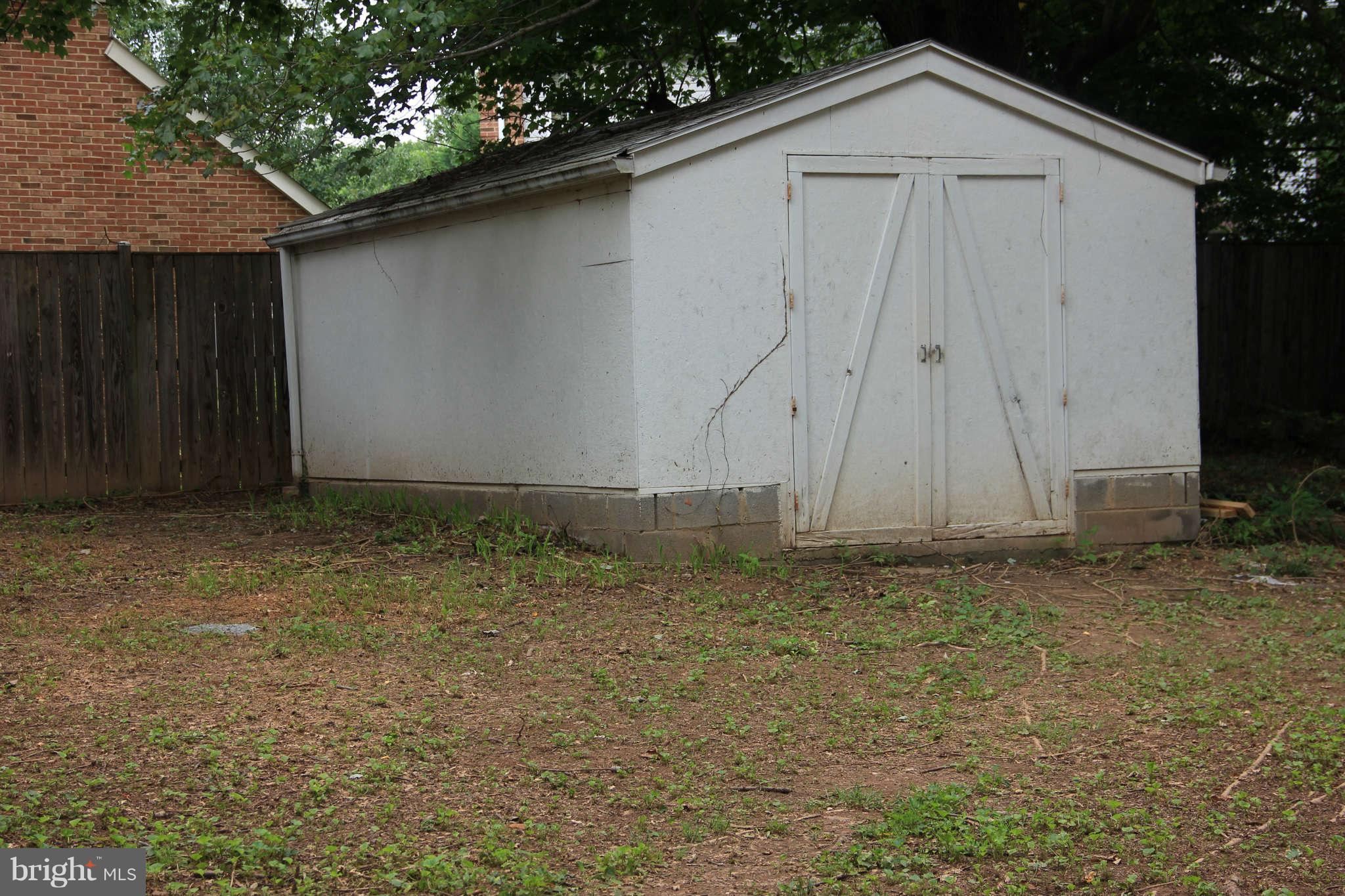 4514 Rhett Lane Fairfax, VA 22030 - Photo 29 of 29 Large Shed