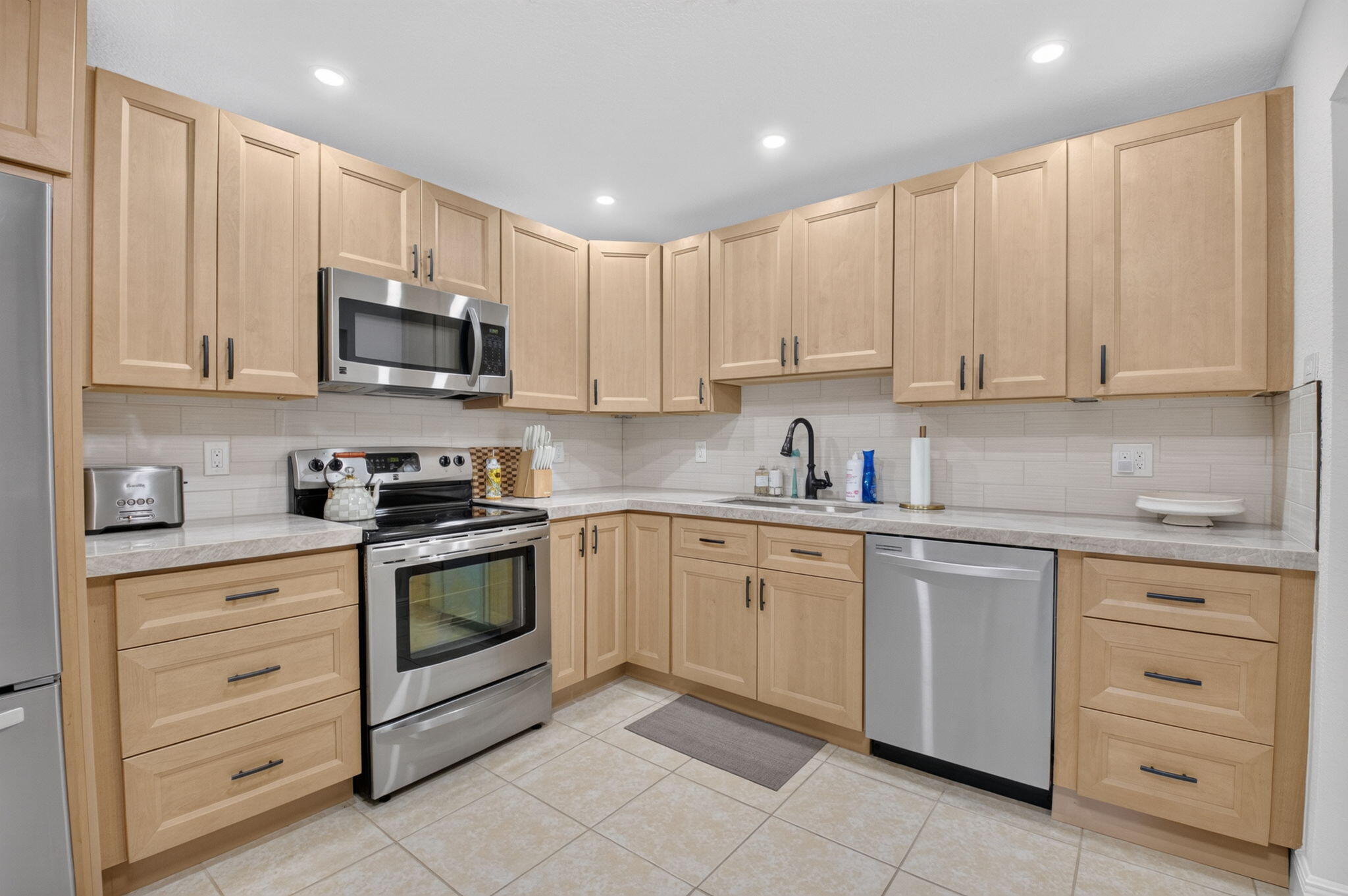 9292 Sable Ridge Circle, Unit C Boca Raton, FL 33428 - Photo 7 of 33 7-web-or-mls-DSC_0692