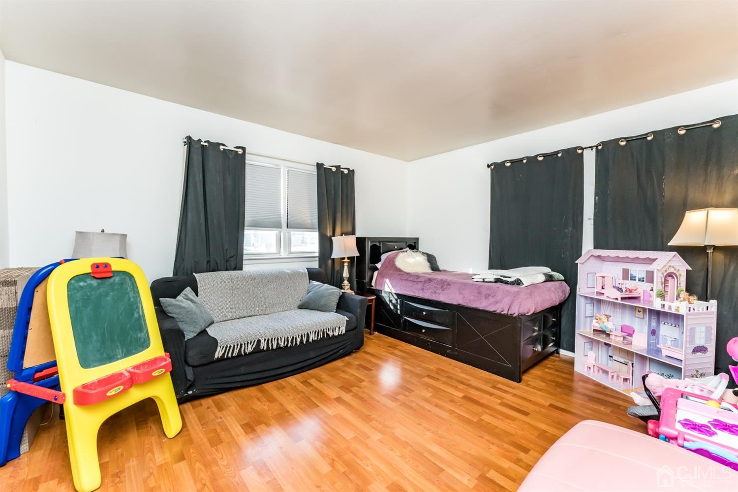 32 Wendy Road Colonia, NJ 07067 - Photo 17 of 28 Gallery Image 17