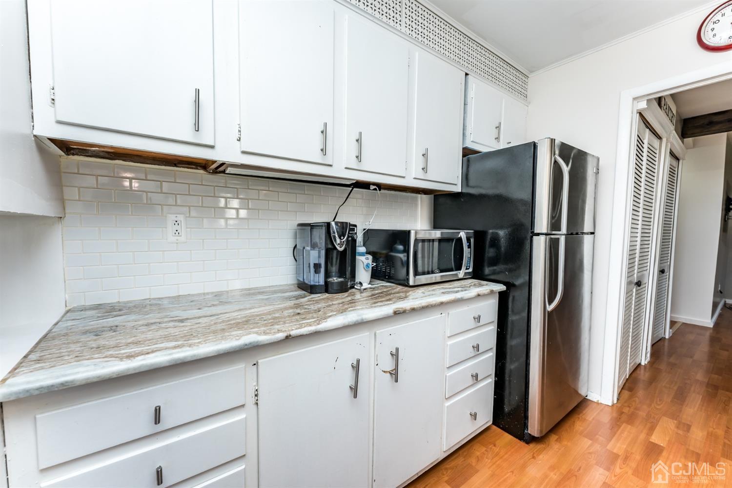 32 Wendy Road Colonia, NJ 07067 - Photo 8 of 28 Gallery Image 8