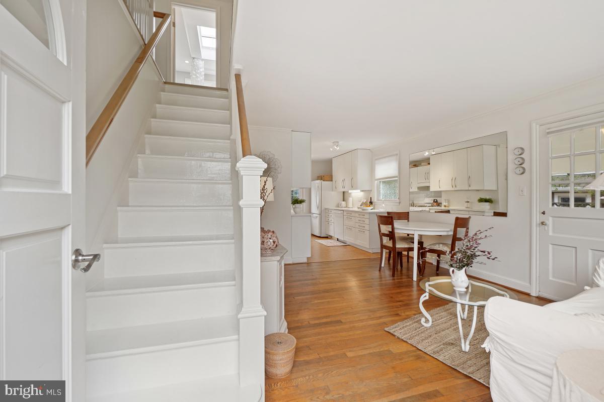3513 Decatur Avenue Kensington, MD 20895 - Photo 4 of 34 Gallery Image 4