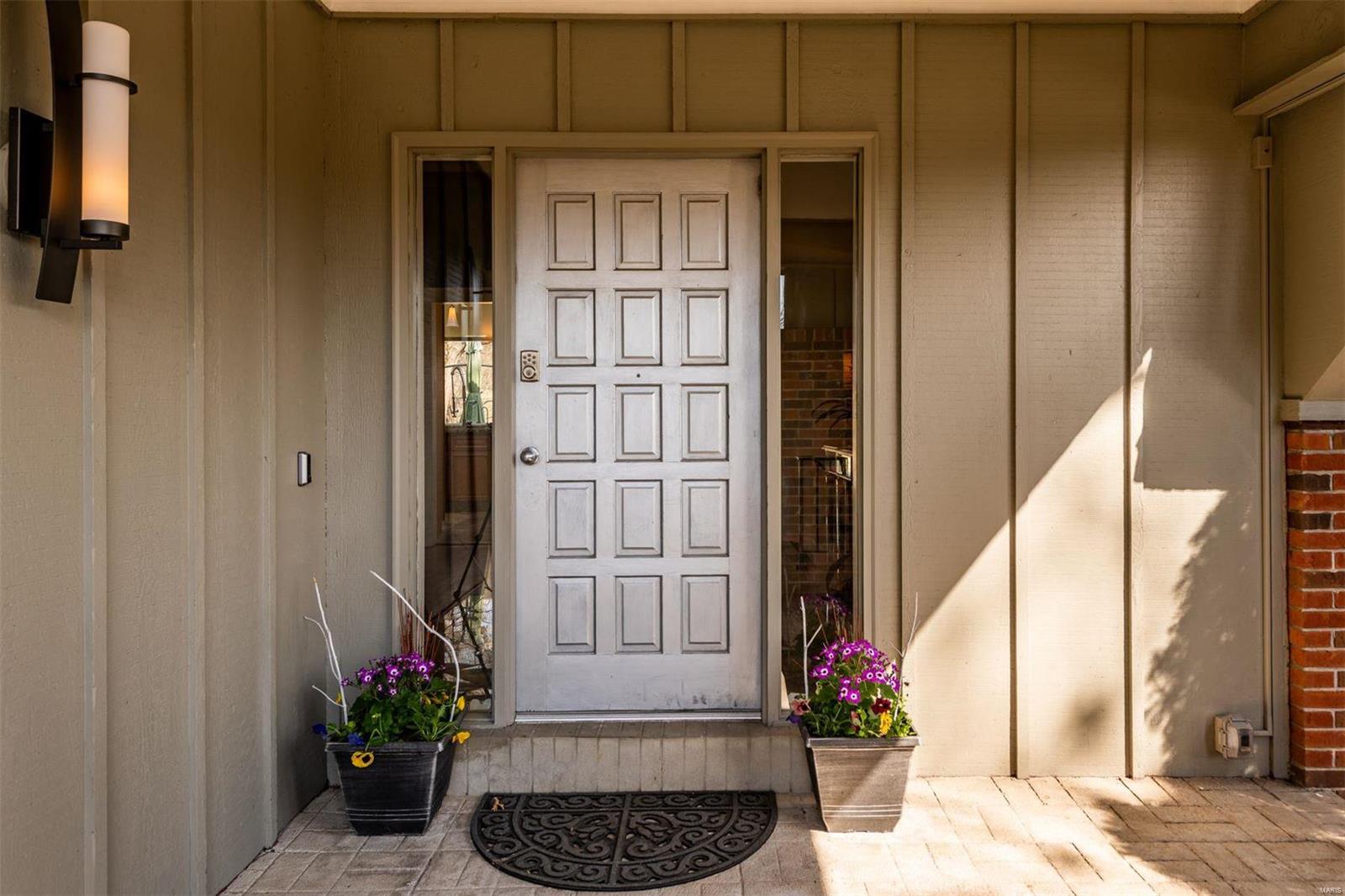 14047 Ladue Road Chesterfield, MO 63017 - Photo 2 of 25 Gallery Image 2
