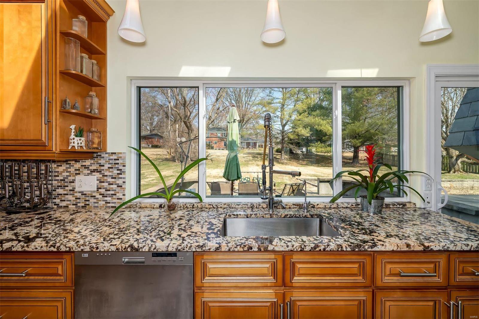 14047 Ladue Road Chesterfield, MO 63017 - Photo 8 of 25 Gallery Image 8