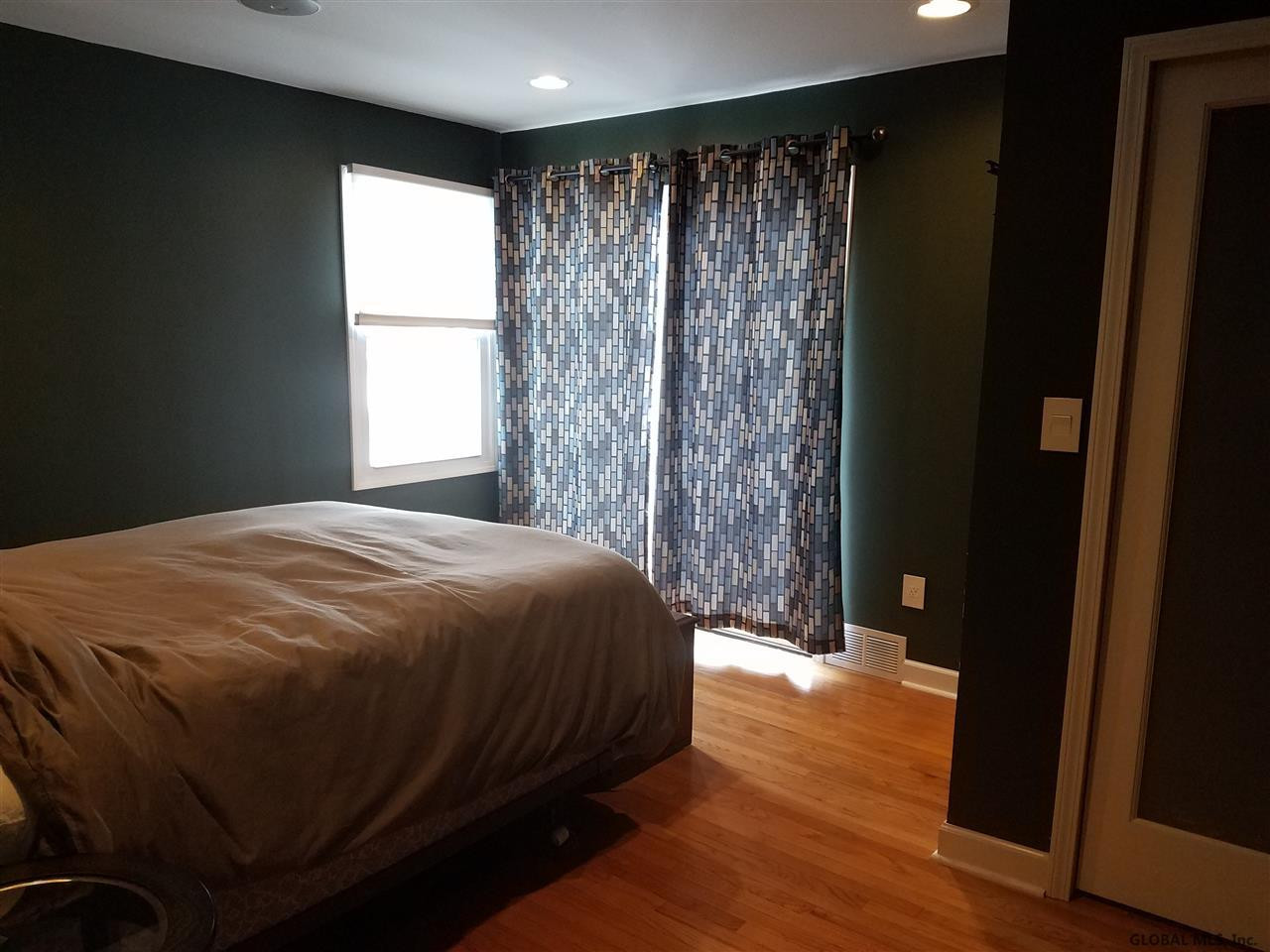 545 Bradford Road Schenectady, NY 12304 - Photo 11 of 28 Photo 11