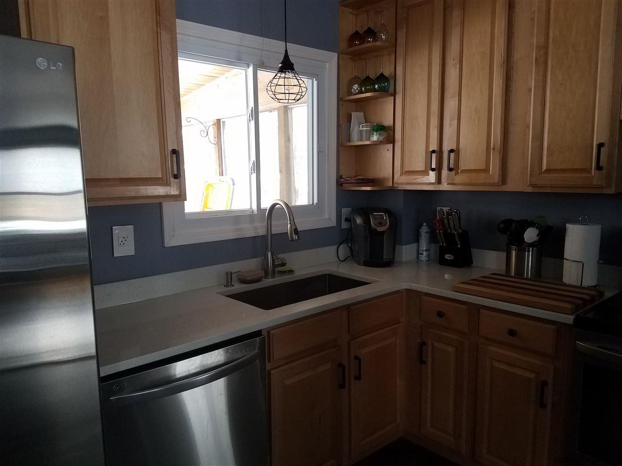 545 Bradford Road Schenectady, NY 12304 - Photo 7 of 28 Photo 7