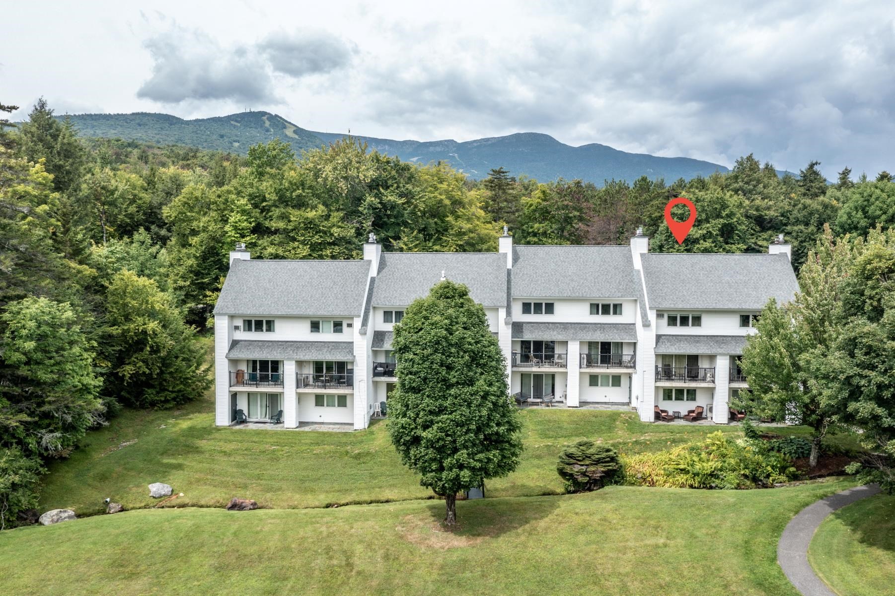 6051 Mountain Road, Unit 29 Stowe, VT 05672 - Photo 5 of 40 Gallery Image 5