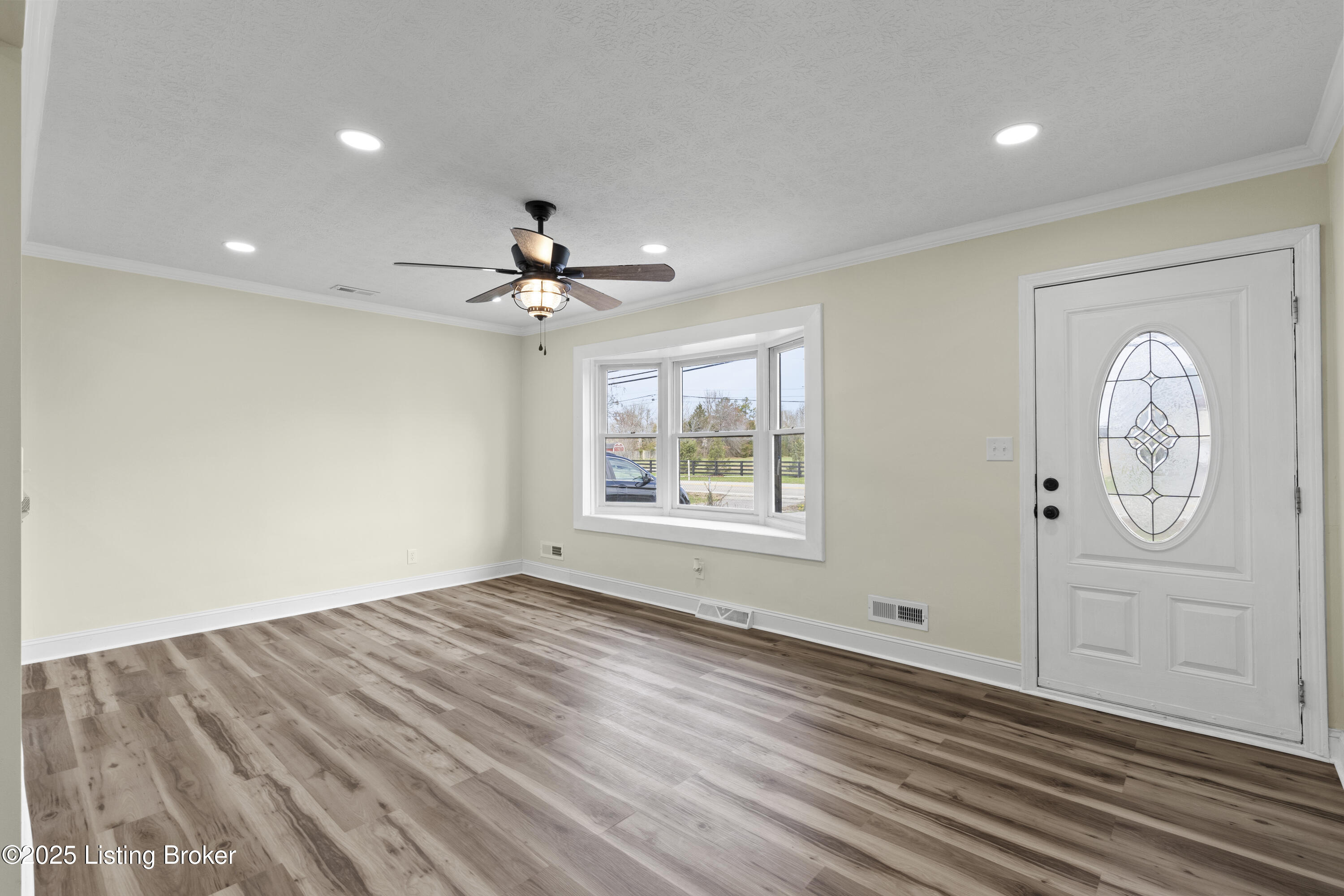 355 Cedar Grove Road Shepherdsville, KY 40165 - Photo 4 of 47 dsc08389