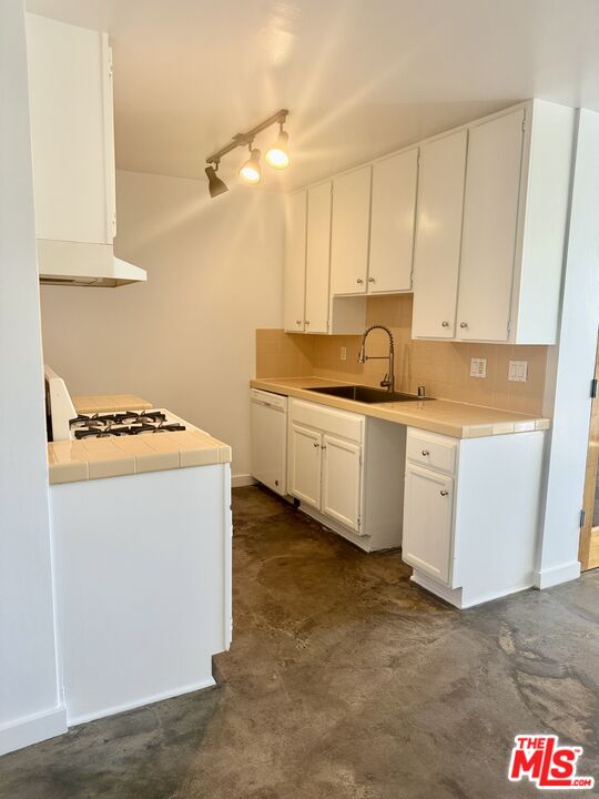 511 Rialto Avenue Venice, CA 90291 - Photo 12 of 14