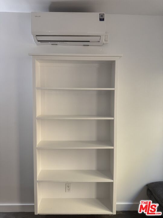 511 Rialto Avenue, Unit 1 Venice, CA 90291 - Photo 12 of 19 a view of a room with shelf