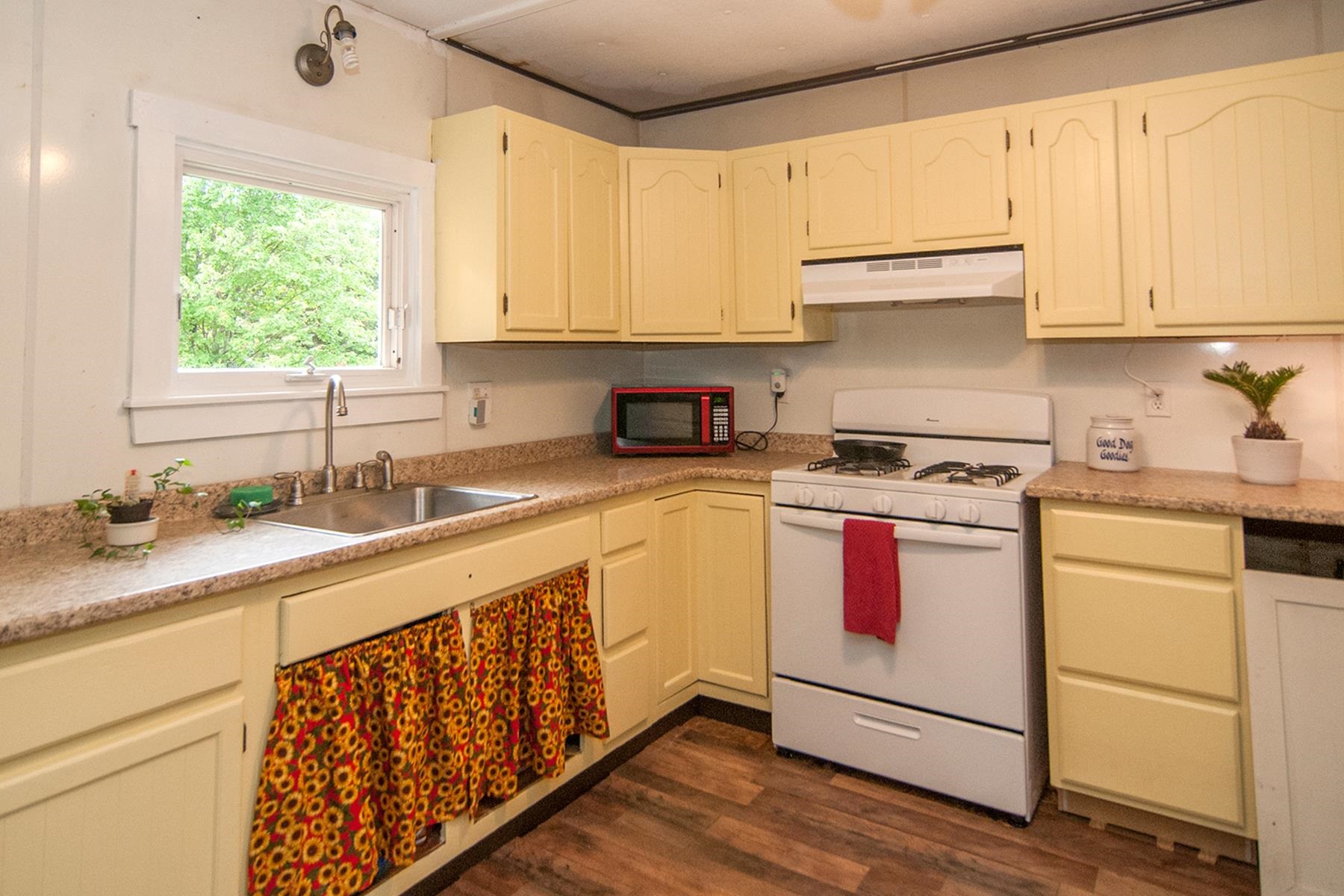 2845 Irish Hill Road Lowell, VT 05847 - Photo 4 of 25