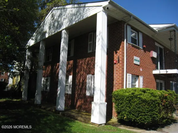 $1,850 | 45 Broad Street, Unit 2, Freehold, NJ 07728