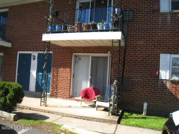 $1,850 | 45 Broad Street, Unit 2, Freehold, NJ 07728