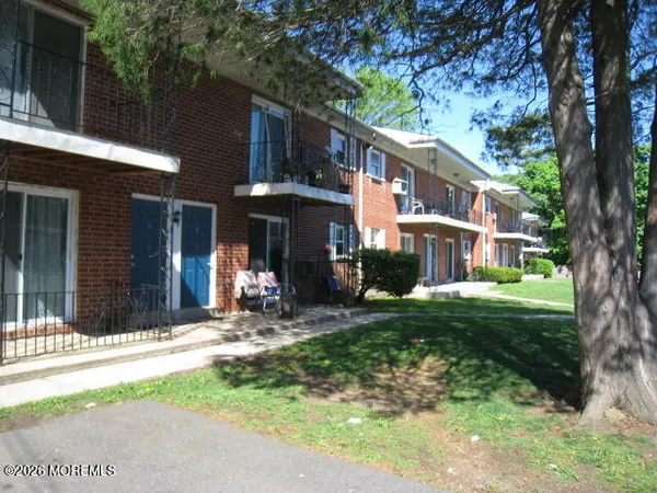 $1,850 | 45 Broad Street, Unit 2, Freehold, NJ 07728