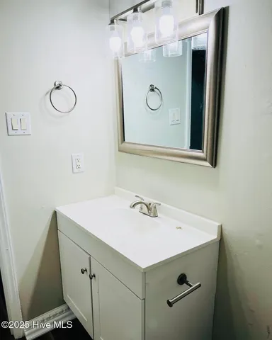 $1,100 | 1105 Brownlea Drive, Unit B, Greenville, NC 27858