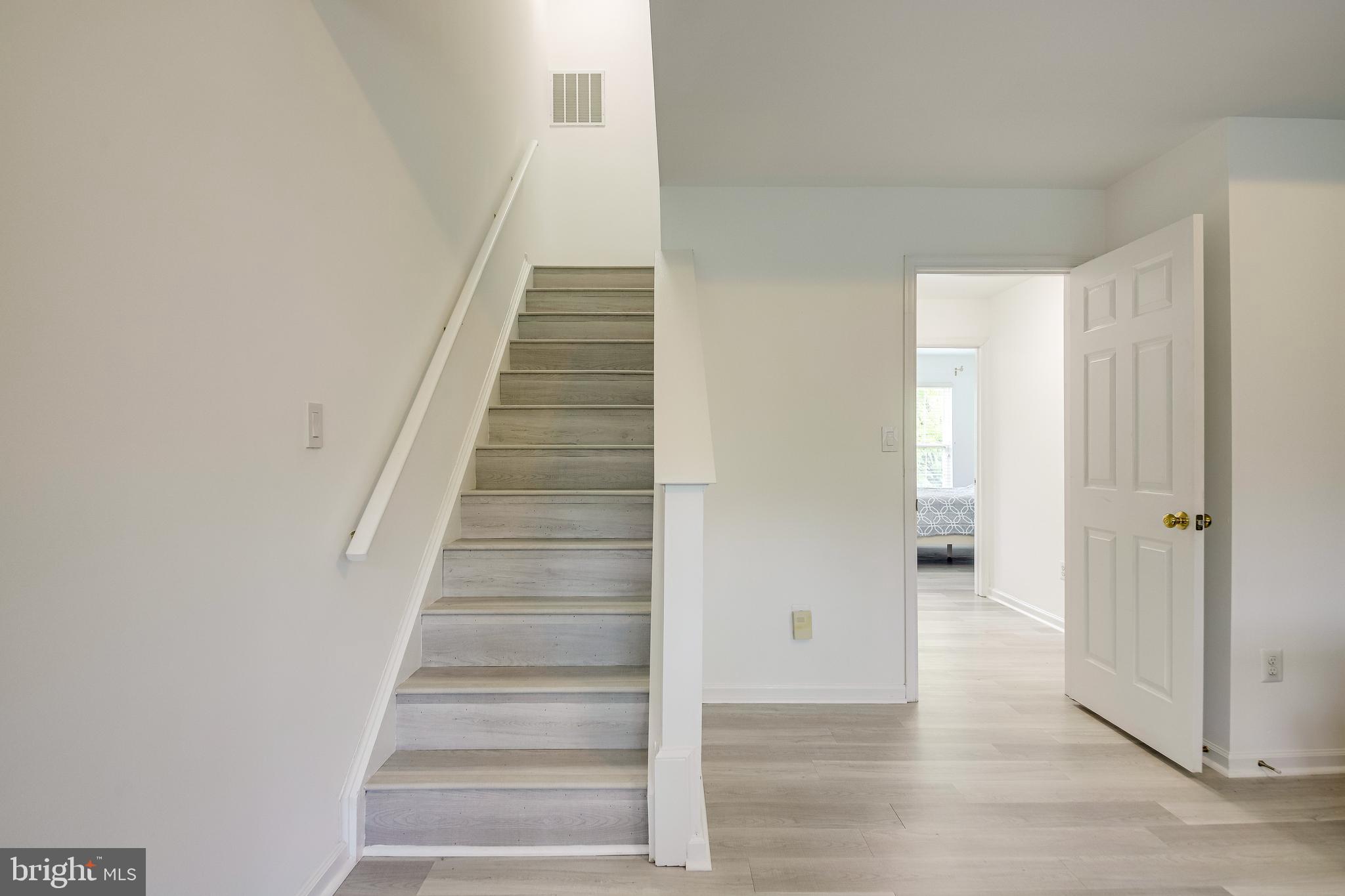1244 Vintage Place Reston, VA 20194 - Photo 34 of 43 Gallery Image 34