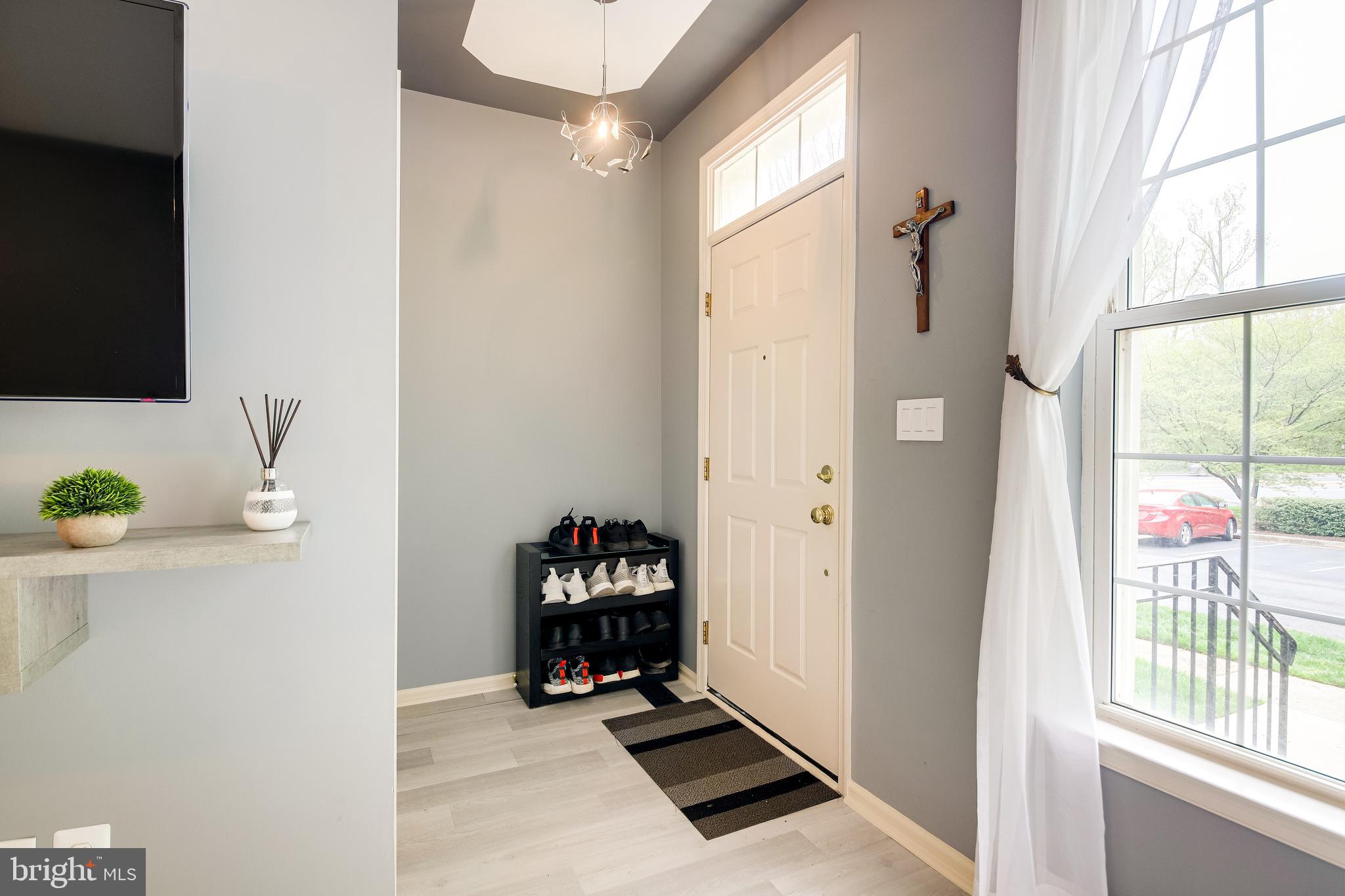 1244 Vintage Place Reston, VA 20194 - Photo 8 of 43 Gallery Image 8
