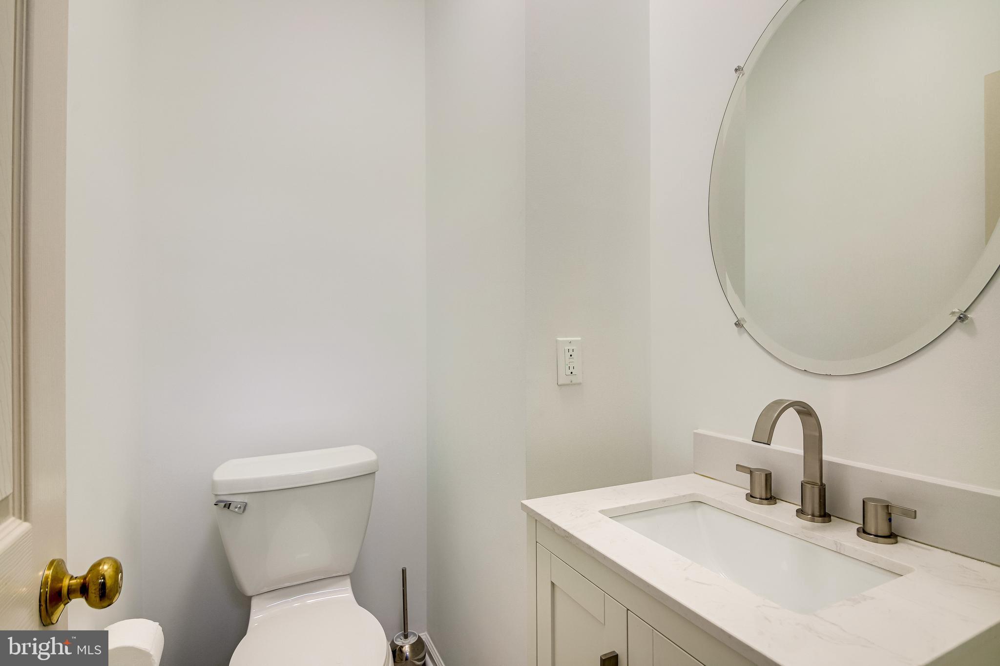 1244 Vintage Place Reston, VA 20194 - Photo 9 of 43 Gallery Image 9