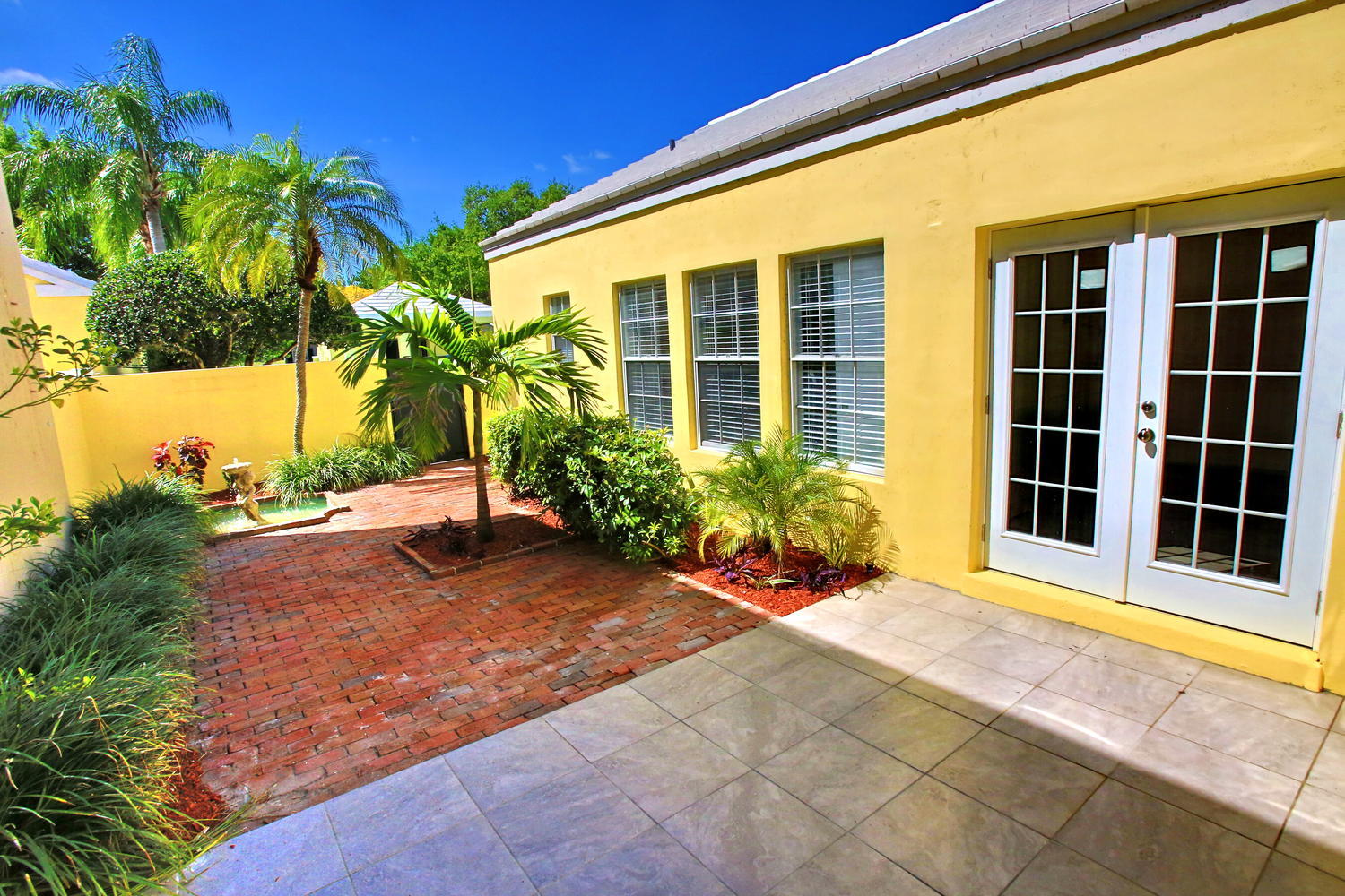 5890 Catesby Street Boca Raton, FL 33433 - Photo 11 of 15 5890 Catesby St Boca Raton FL-large-011-