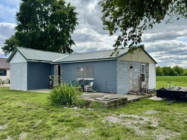 460 North Sayers Road Troy, OH 45373 - Photo 2 of 36