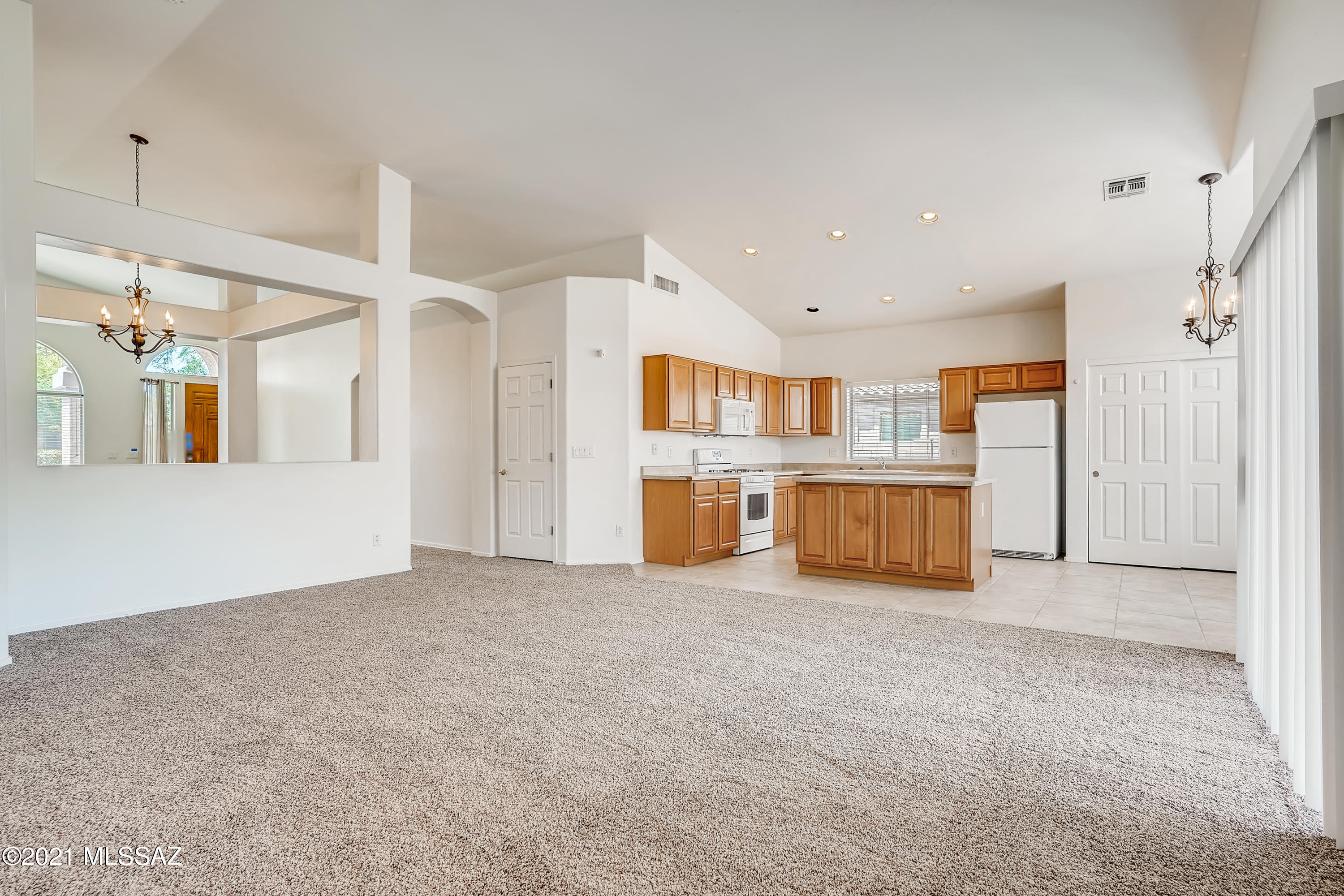 60846 Rock Ledge Loop Tucson, AZ 85739 - Photo 10 of 33